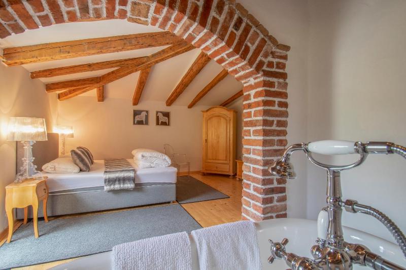 Standard Double Room with Bath image 4