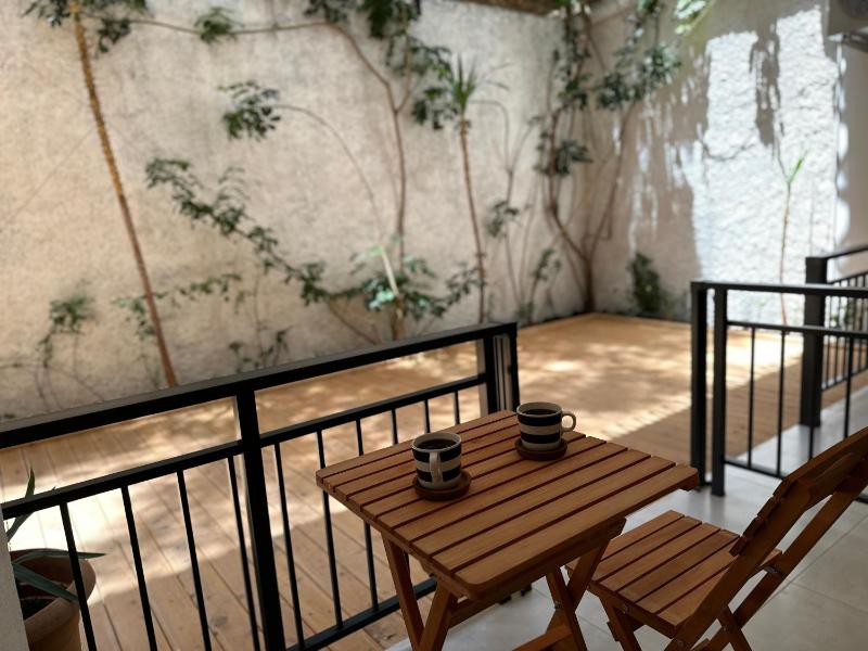 Studio with Garden View image 2