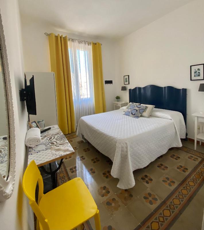 Double Room with Private Bathroom image 2