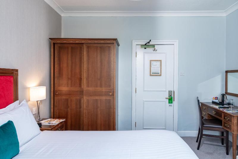 Standard Double Room image 4