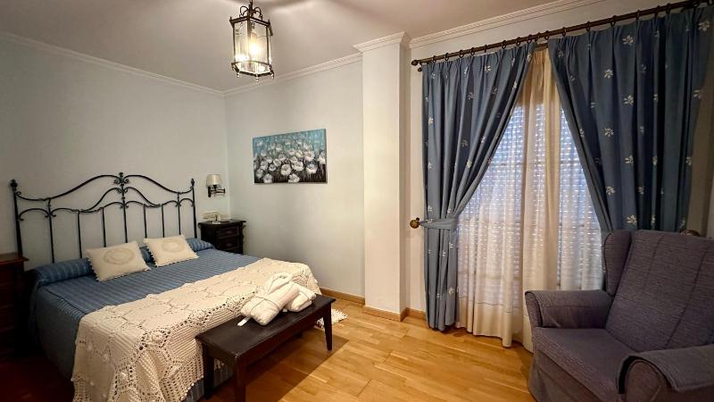 Double Room image 4