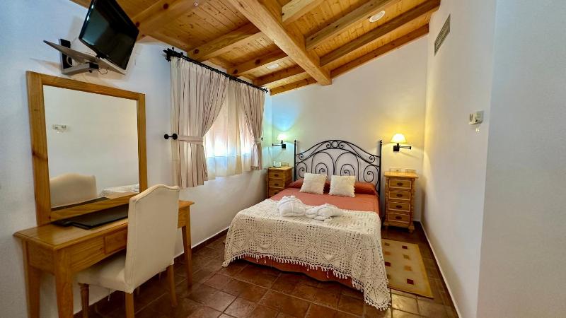 Double Room image 2