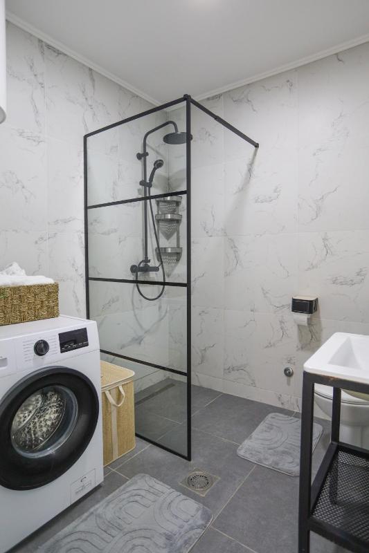 Two-Bedroom Apartment image 4