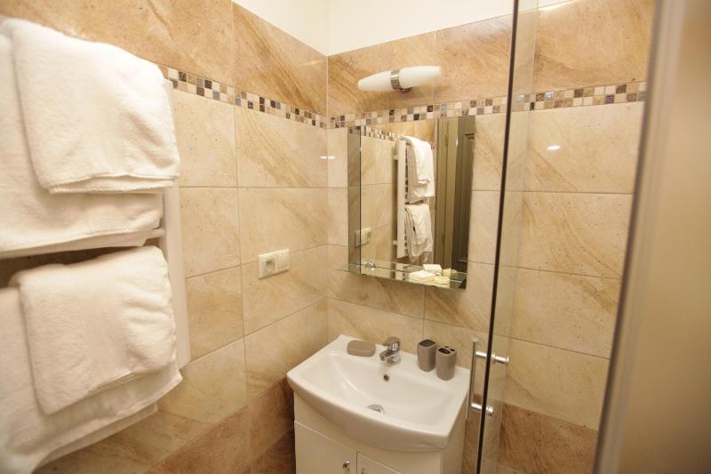 Triple Room image 2