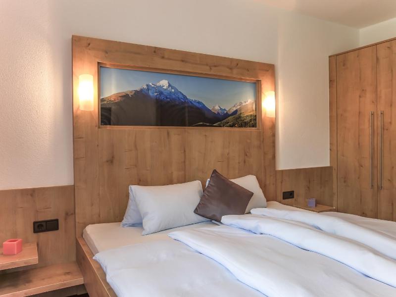 Double Room image 2