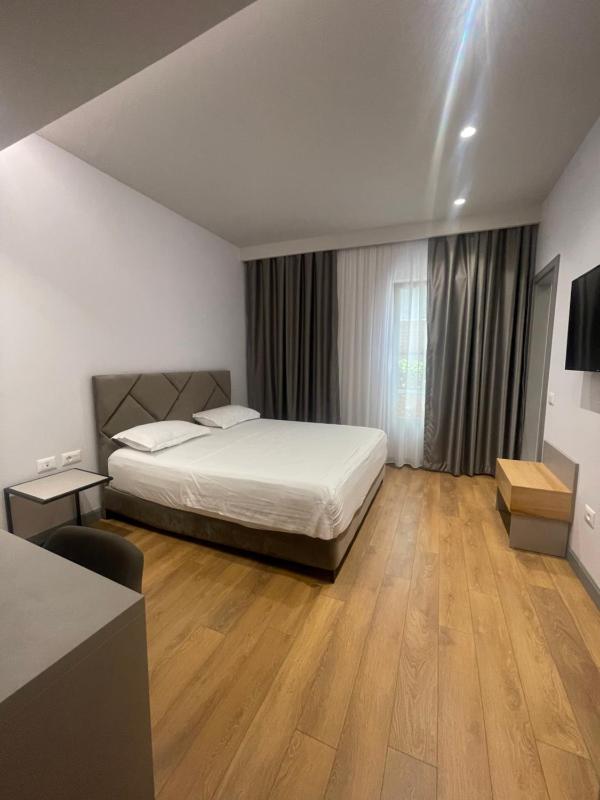 Double Room image 1