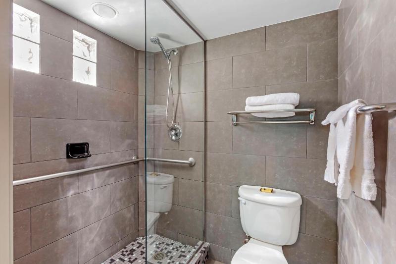 King Room with Spa Bath - Non Smoking image 2