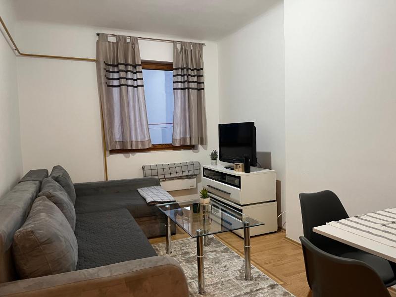 City Center One-Bedroom Loft Apartment - image 13