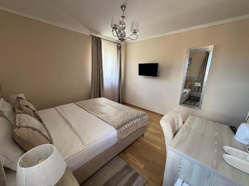 Benjamin Hotel - image 17