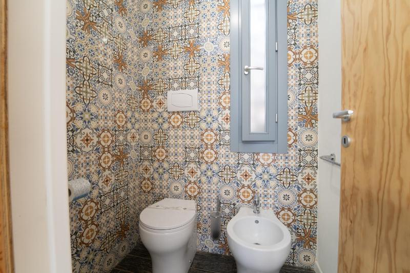 Double Room with Balcony and Sea View image 4