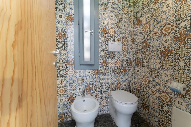 Double Room with Balcony and Sea View image 3