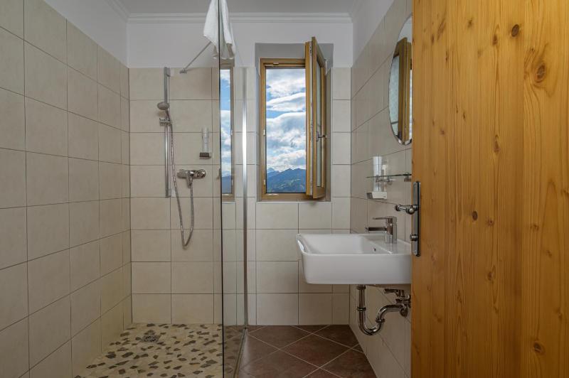 Two-Bedroom Apartment with Mountain View and Balcony Top 10 image 4