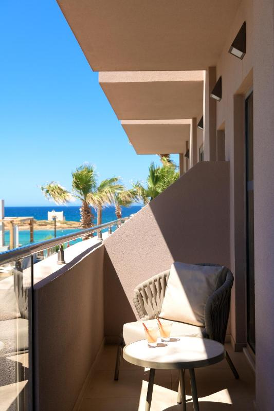 Aqua Marine Junior Suite with Sea View image 4