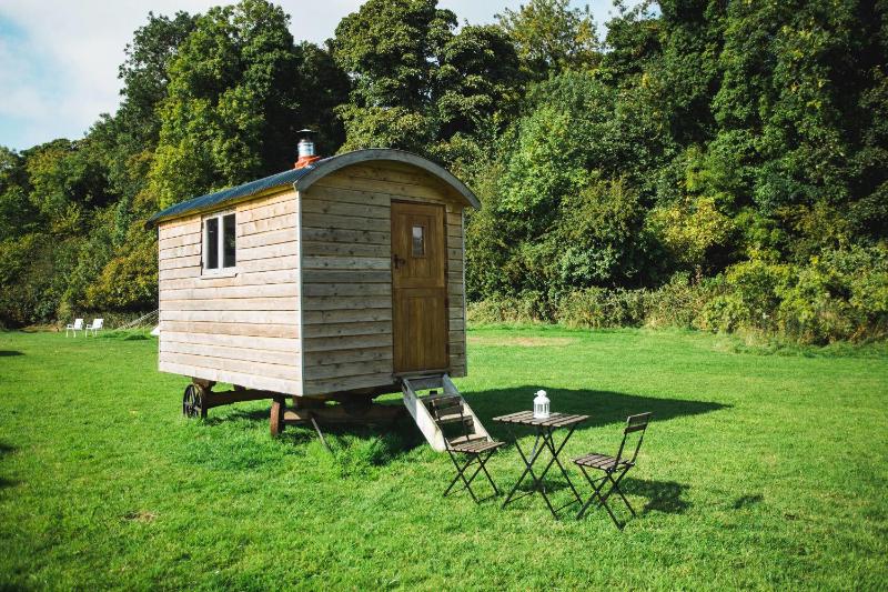 Shepherd's Hut - Pine image 3