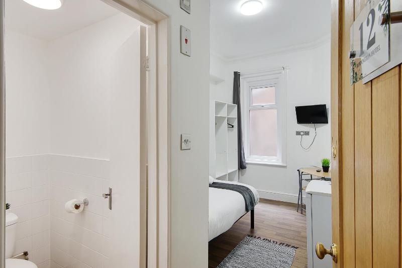 Bonnington Beach - image 8