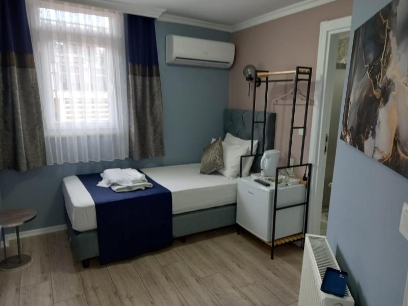 Economy Single Room image 4