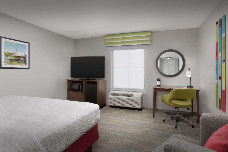 King Room - Non-Smoking image 4