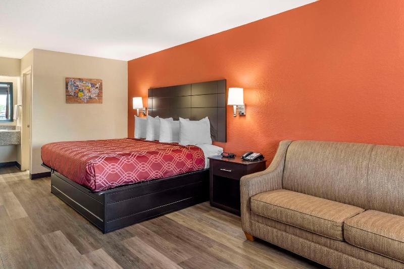 King Room - Disability Access/Non-Smoking image 4