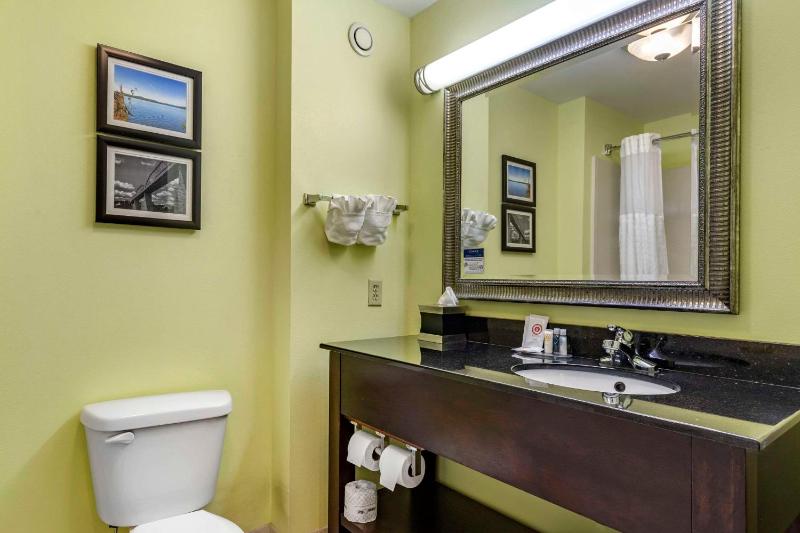 King Suite - Non-Smoking image 2