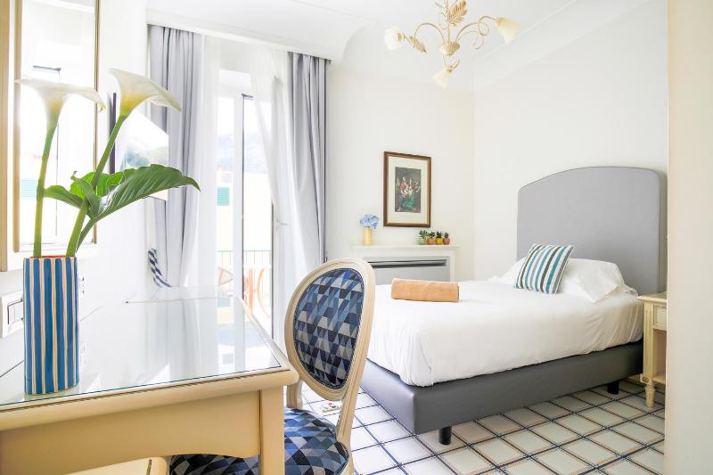Single Room image 1