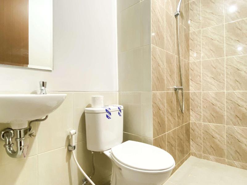Comfort 2BR at Transpark Juanda Bekasi Timur Apartment By Travelio - image 5