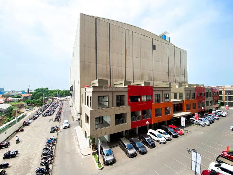 Comfort 2BR at Transpark Juanda Bekasi Timur Apartment By Travelio - image 22
