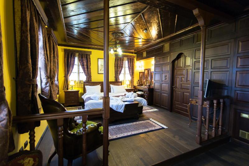 Grand Suite image 1