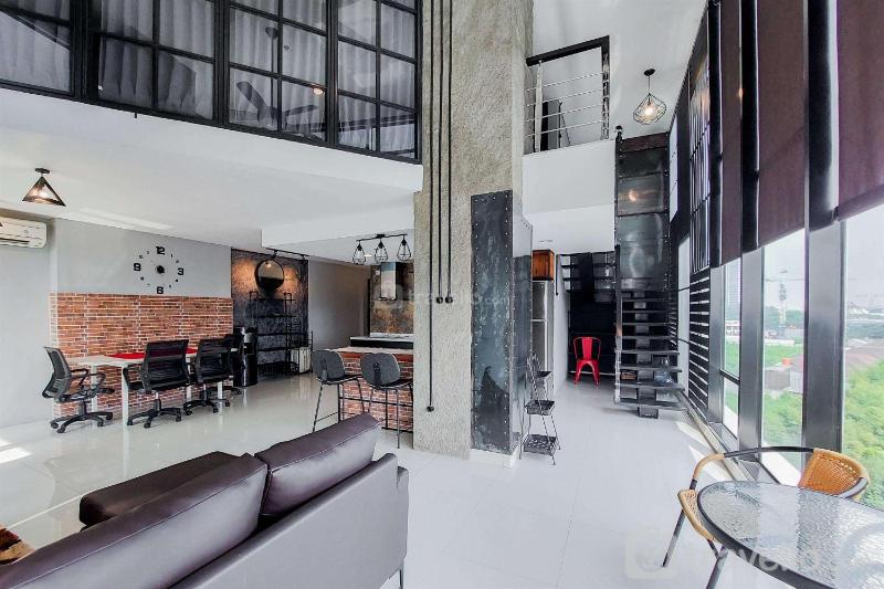 Spacious 2BR Loft at Brooklyn Alam Sutera Apartment By Travelio - image 14