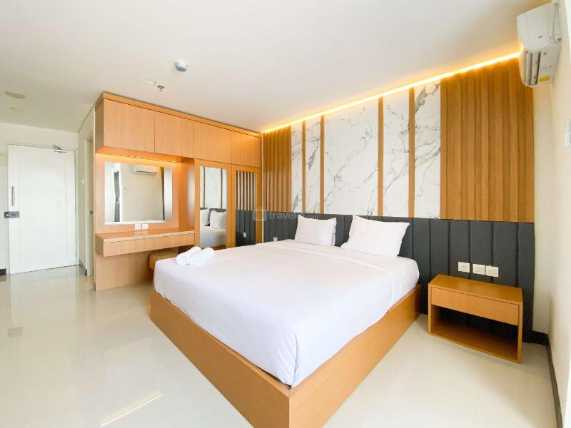 Homey and Strategic Studio (No Kitchen) at Sentraland Semarang Apartment By Travelio - image 1