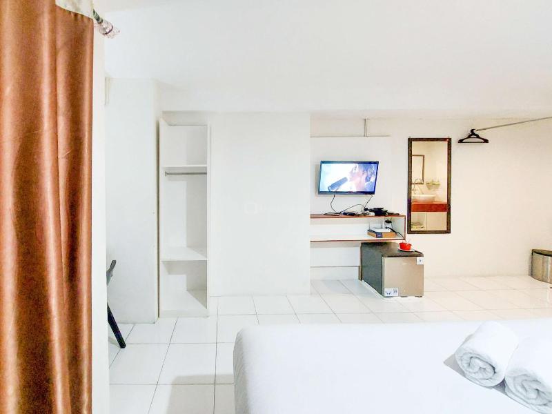 Good and Restful Studio (No Kitchen) at Sentraland Medan Apartment By Travelio - image 3
