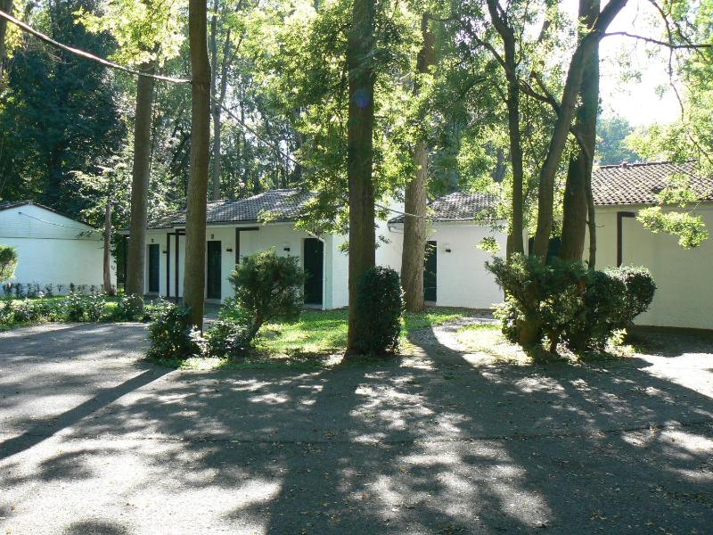 Bungalow image 1