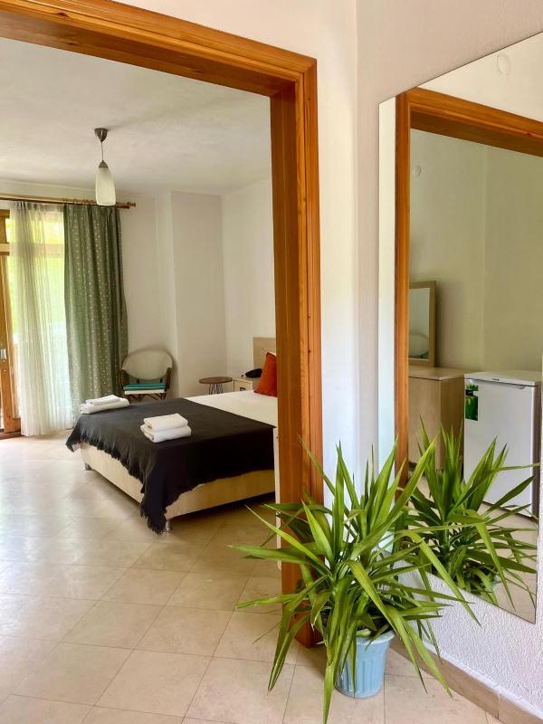 Standard Room image 3