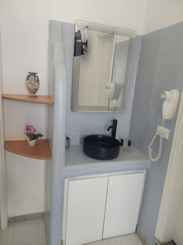 2 Bedroom - Kitchenette image 4