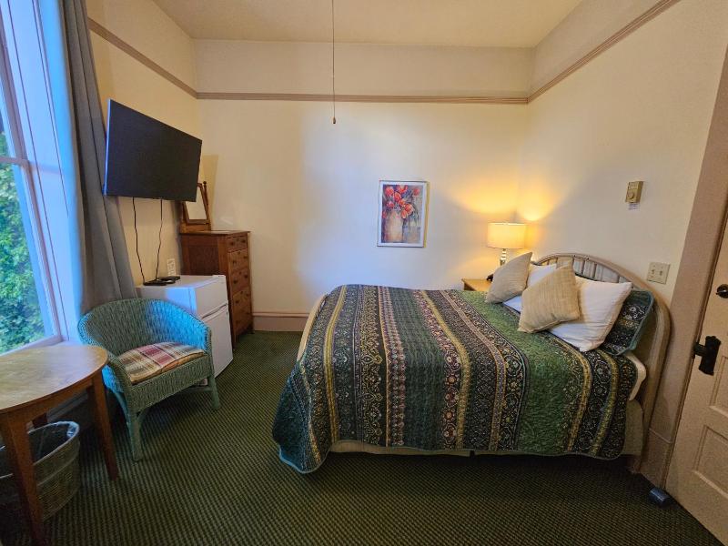 Double Room image 1