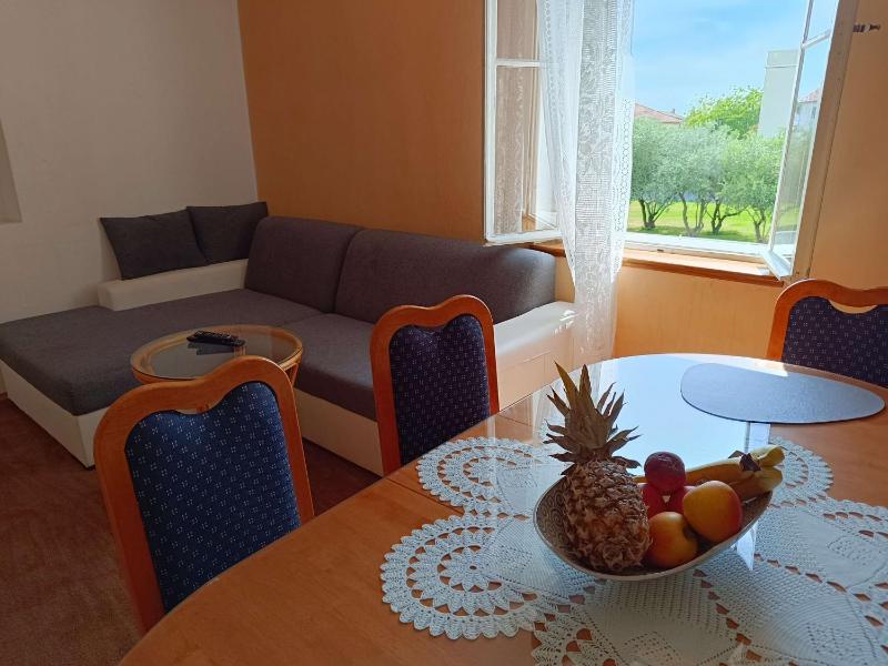 Apartments by the sea Kastel Stafilic Kastela - 22570 - image 13