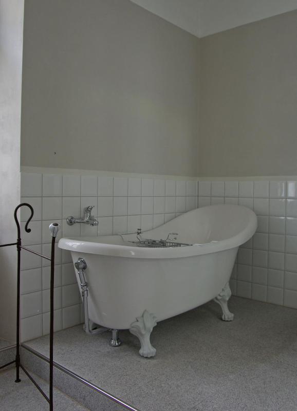 Double Room with Balcony and Lake View image 4