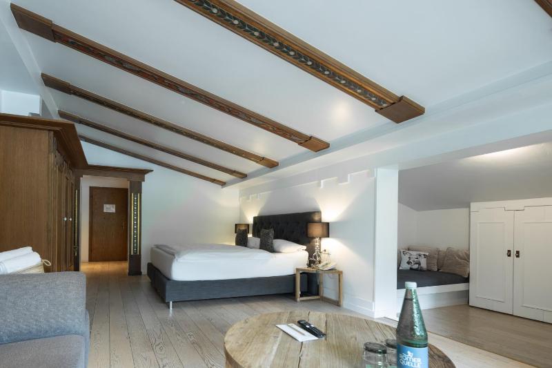 Hahnenkamm Double Room with Balcony image 4