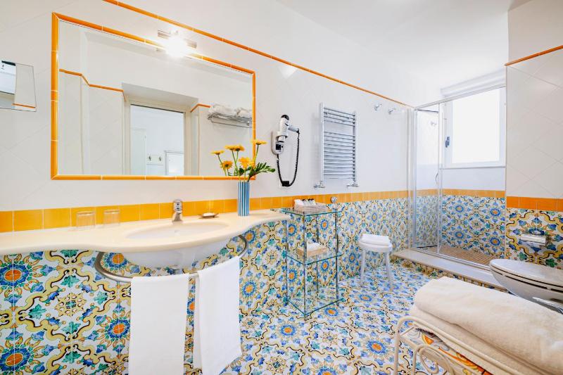 Superior Double Room image 3