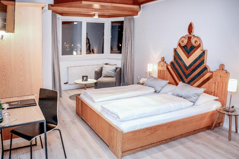 Economy Double Room image 2