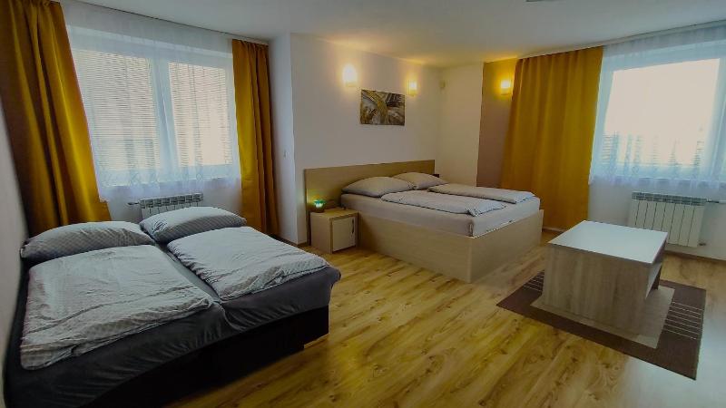 One-Bedroom Apartment image 4