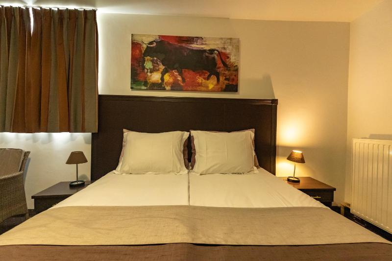 Double Room image 3