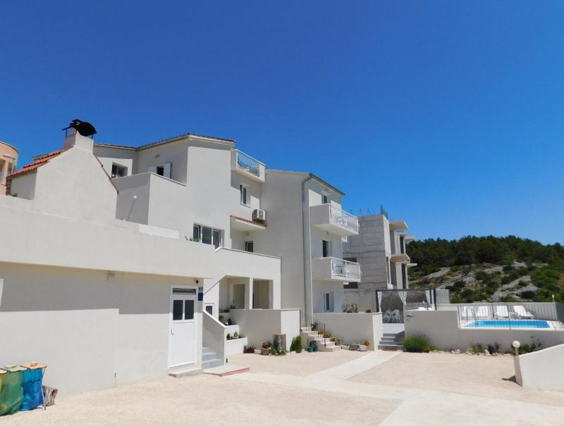 Apartment with Terrace image 2