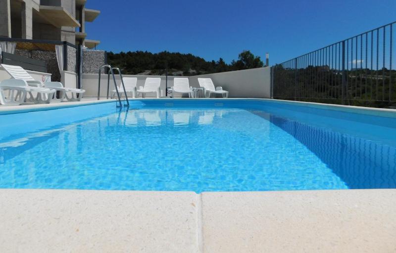 Apartment with Terrace image 3