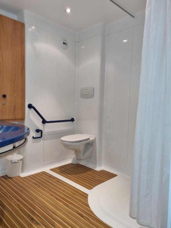 King Room - Disability Access image 3