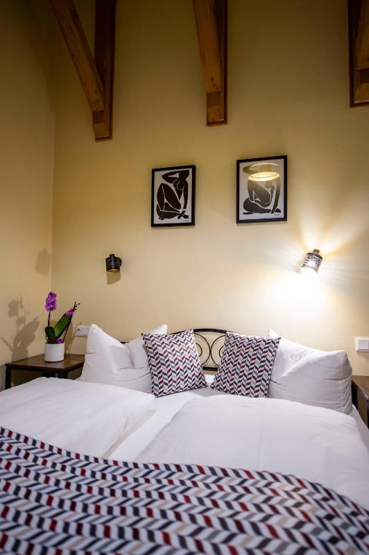 Superior Queen Room image 3