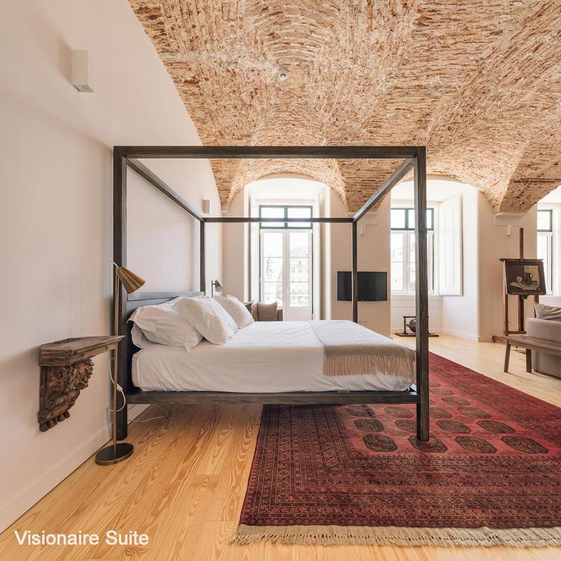 Suite with Landmark View image 1