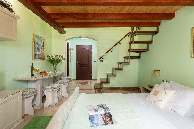 Duplex Studio with Terrace and Sea View image 3