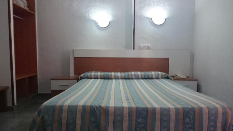 Double Room with Terrace image 3