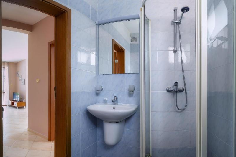 Sunrise Apartments - image 10