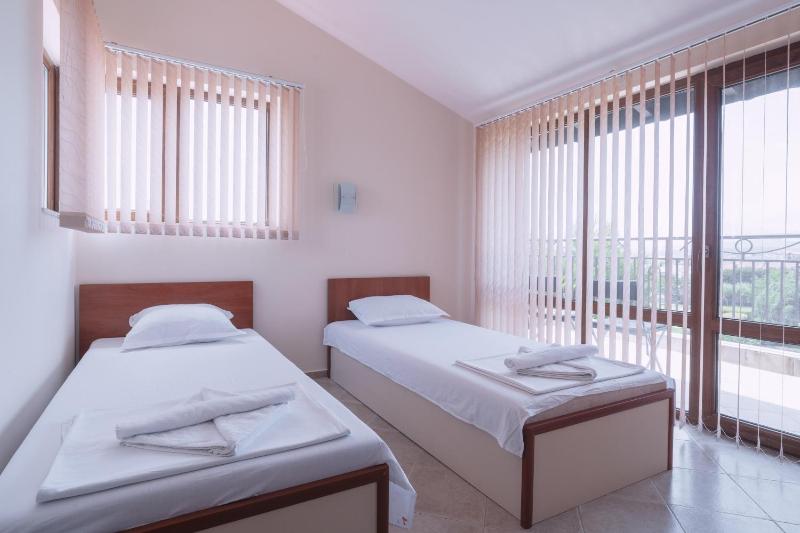 Sunrise Apartments - image 21